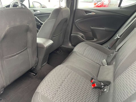 Vauxhall Astra 1.4 Astra SRi 5dr 33
