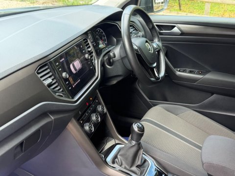 Volkswagen T-Roc 1.0 TSI SE Euro 6 (s/s) 5dr 11