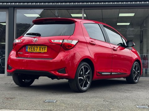 Toyota Yaris VVT-I DESIGN 25