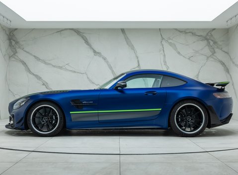 Mercedes-Benz AMG GT R PRO 5