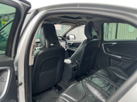 Volvo S60 2.4 S60 SE Luxury Nav D5 Auto 4dr 23
