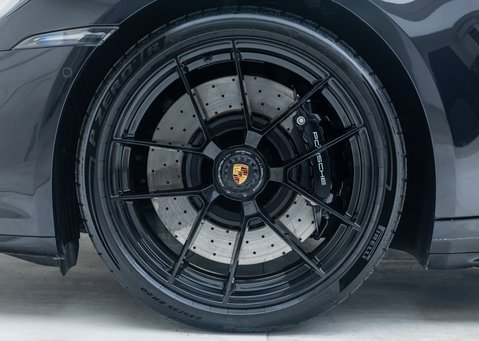 Porsche 911 Targa 4 GTS (992.2) 