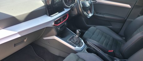 SEAT Arona ECOTSI FR SPORT.. STUNNING EXAMPLE.. 1 PREVIOUS OWNER 1