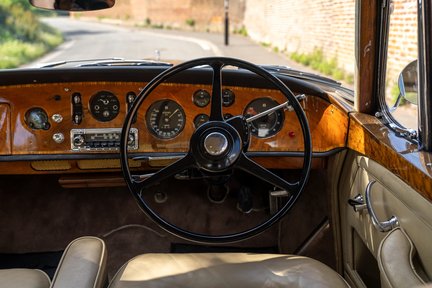 Bentley S2 Continental By H.J.Mulliner 17