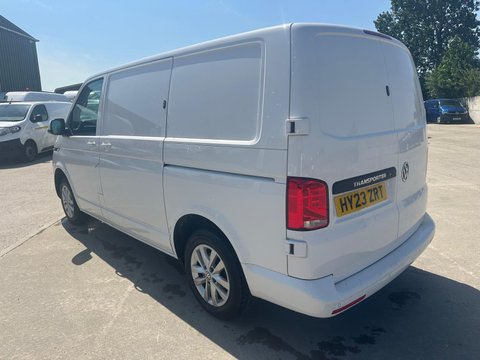 Volkswagen Transporter T30 TDI P/V HIGHLINE 9