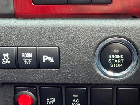 Toyota Vellfire V6 Sunroof 44