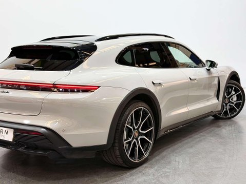 Porsche Taycan Performance Plus 93.4kWh Turbo Cross Turismo 5dr Electric Auto 4WD (680 ps) 18