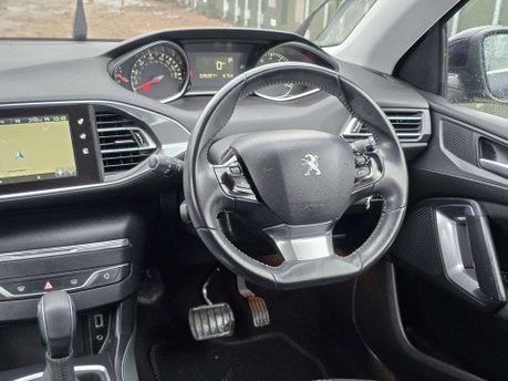 Peugeot 308 1.2 PureTech Allure Hatchback 5dr Petrol EAT Euro 6 (s/s) (130 ps) 55