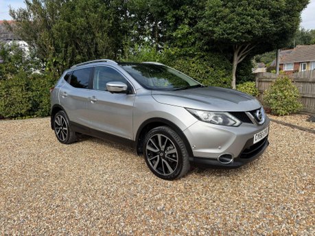 Nissan Qashqai 1.6 dCi Tekna 4WD Euro 6 (s/s) 5dr 2