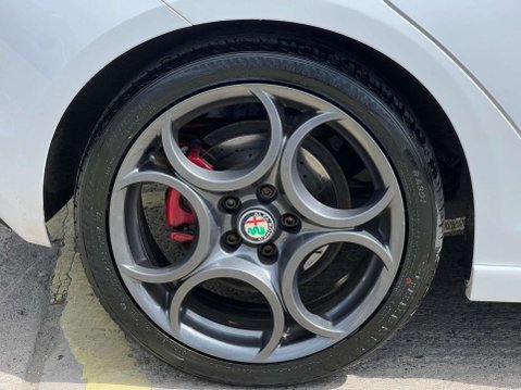 Alfa Romeo Giulietta 1.7 Giulietta Veloce TBi Semi-Automatic 5dr *NATIONAL DELIVERY* 28