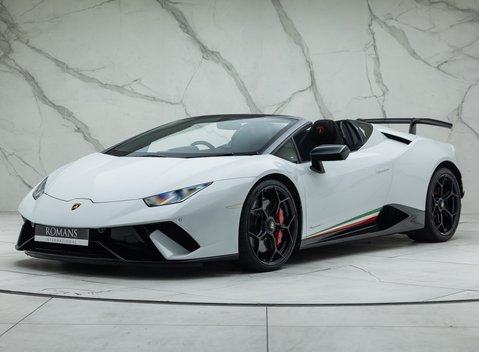 Lamborghini Huracan Spyder LP 640-4 PERFORMANTE 1