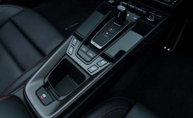 Porsche 911 Targa 4 GTS (992) 29