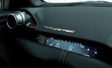 Ferrari 812 Superfast 17