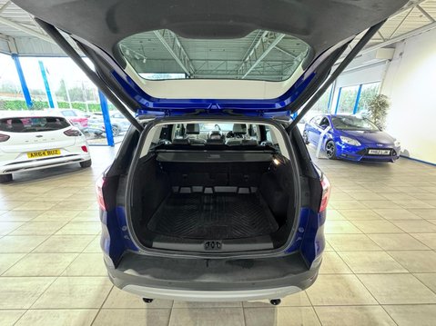 Ford Kuga 1.5 TDCi Titanium X Powershift Euro 6 (s/s) 5dr 37