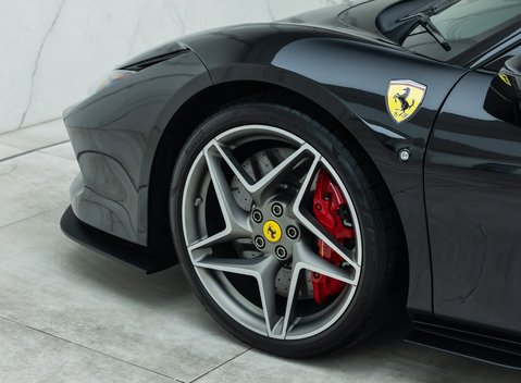 Ferrari F8 Tributo 32