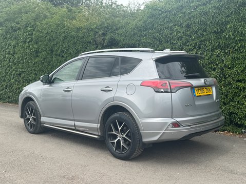 Toyota Rav4 2.0 D-4D Icon SUV 5dr Diesel Manual Euro 6 (s/s) (143 ps) 32