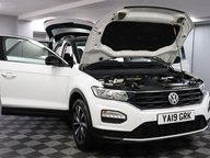 Volkswagen T-Roc DESIGN TSI 15