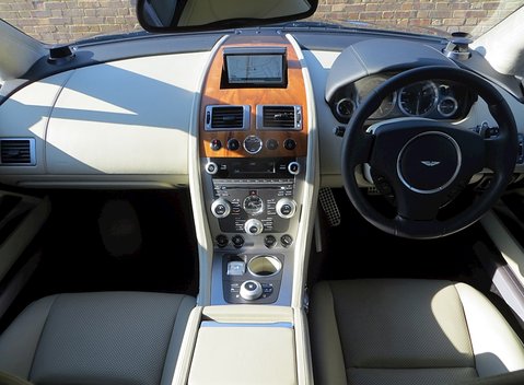 Aston Martin Rapide 13