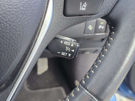 Toyota Auris 1.8 VVT-h Business Edition Hatchback 5dr Petrol Hybrid CVT Euro 6 (s/s) (Sa 16