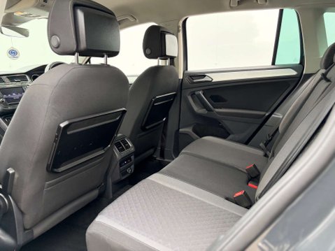 Volkswagen Tiguan 2.0 Tiguan SE Nav TDI BlueMotion Technology 5dr 56