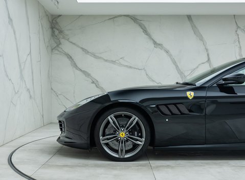 Ferrari GTC4 Lusso V12 32