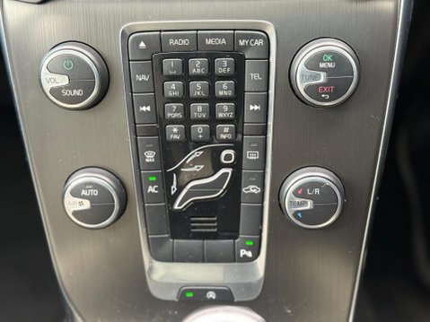 Volvo V40 1.6 D2 SE Lux Nav Euro 5 (s/s) 5dr 19