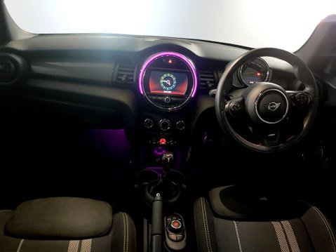 Mini Hatch 1.5 Cooper Sport Hatchback 5dr Petrol Manual Euro 6 (s/s) (136 ps) Air Con 18
