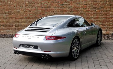 Porsche 911 (991) Carrera 6