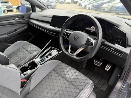 Volkswagen Golf 1.5 eTSI MHEV R-Line Hatchback 5dr Petrol Hybrid DSG Euro 6 (s/s) (150 ps)