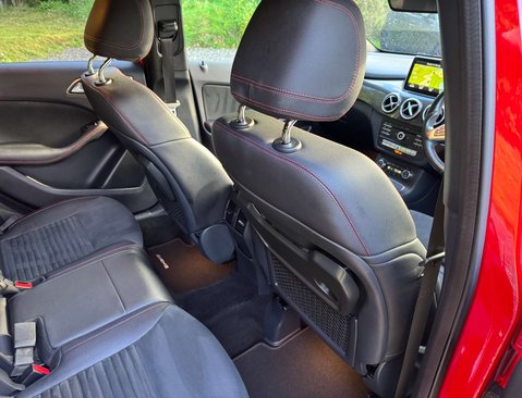 Mercedes-Benz B Class 2.1 B 200 AMG Line Premium+ D Auto 5dr 22