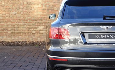 Bentley Bentayga 32