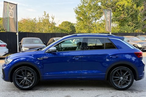 Volkswagen T-Roc R TSI 4MOTION DSG - LAPOIZ BLUE -FULL VOLKSWAGEN SERVICE HISTORY -CARPLAY 9