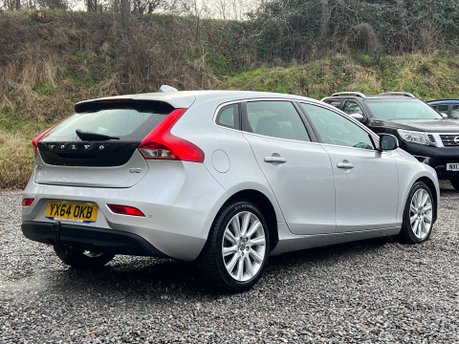 Volvo V40 1.6 V40 SE Luxury D2 Auto 5dr 4