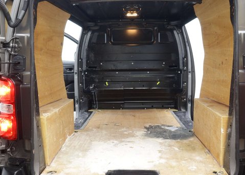 Citroen Dispatch e 1000 75 kWh Enterprise Edition M Panel Van 6dr Electric Auto MWB (7.4kW C 40