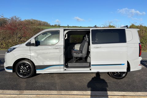 Ford Transit Custom 320 Sport L2H1 Duratec 11.8 kWh PHEV Dciv 8