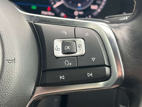 Volkswagen Tiguan 2.0 Tiguan R-Line TDI BlueMotion Technology 4Motion Semi-Automatic 4WD 5dr 46