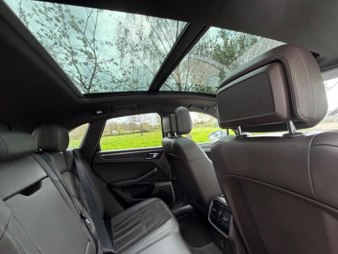 Porsche Macan PDK 55