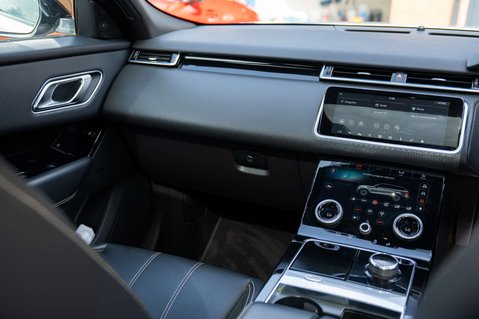 Land Rover Range Rover Velar 3.0 Range Rover Velar R-Dynamic S D300 Auto 4WD 5dr 5