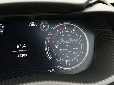 Aston Martin DBX V8 60