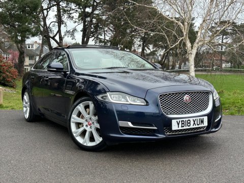 Jaguar XJ 3.0d V6 Portfolio Saloon 4dr Diesel Auto Euro 6 (s/s) (300 ps) 17