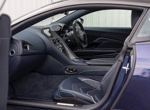 Aston Martin DBS Superleggera 15