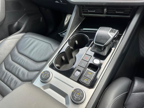 Volkswagen Touareg 3.0 TSI V6 Black Edition Tiptronic 4Motion Euro 6 (s/s) 5dr 20