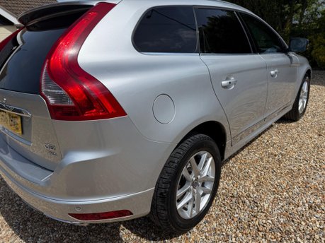 Volvo XC60 2.4 D5 SE Lux Nav Auto AWD Euro 6 (s/s) 5dr 8