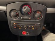 Renault Clio 1.5 dCi Dynamique Sport Tourer Euro 4 5dr 9