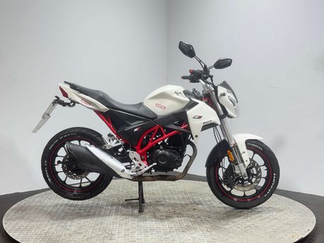 Sinnis RSX 2018 13K RUNNING PROJECT LEARNER BIKE SPARES OR REPAIR 125CC