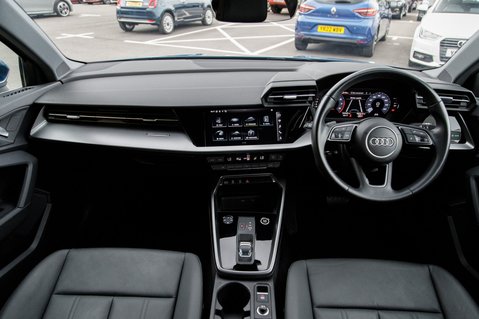 Audi A3 SPORTBACK TFSI SPORT MHEV 3