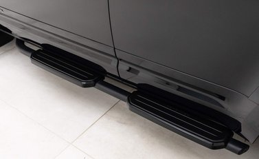 Land Rover Defender X 24