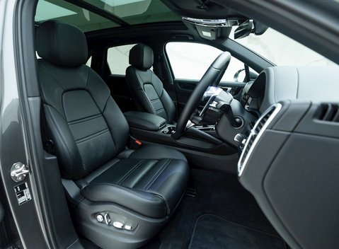 Porsche Cayenne E-Hybrid 10