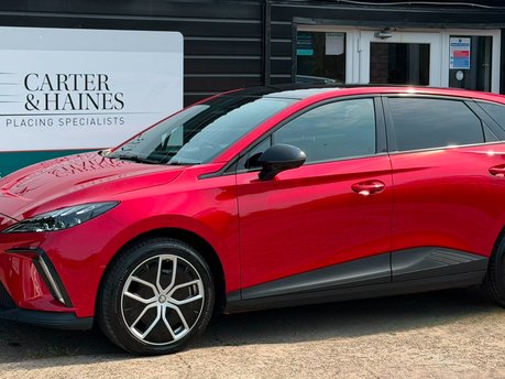 MG MG4 77kWh Trophy Extended Range Hatchback 5dr Electric Auto (245 ps)