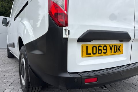 Ford Transit Custom 320 L2 Leader Panel Van - Air Con / Sat Nav 24
